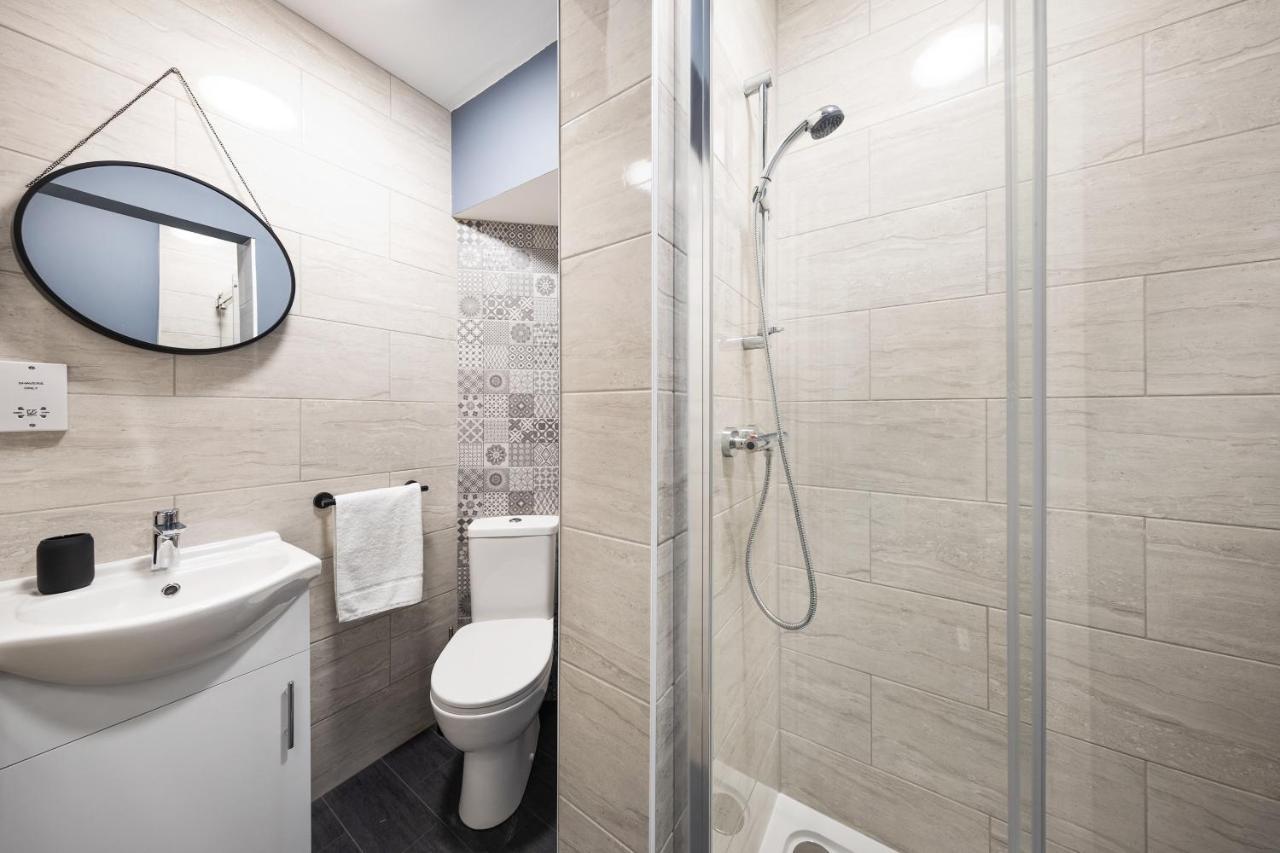 7 Bedroom House Ensuite Rooms, Fully Equipped Kitchen, Free Wifi, Tvs In All Rooms City Centre Close To A46 Inspire Homes Coventry Esterno foto