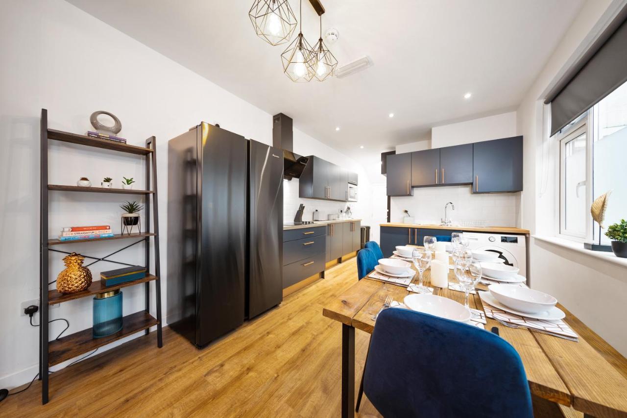 7 Bedroom House Ensuite Rooms, Fully Equipped Kitchen, Free Wifi, Tvs In All Rooms City Centre Close To A46 Inspire Homes Coventry Esterno foto